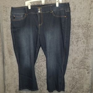 Torrid Jean Capri 24